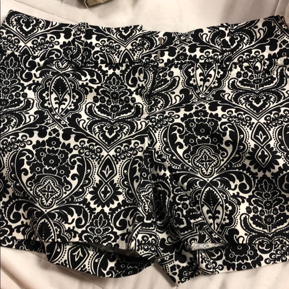 Patterned shorts